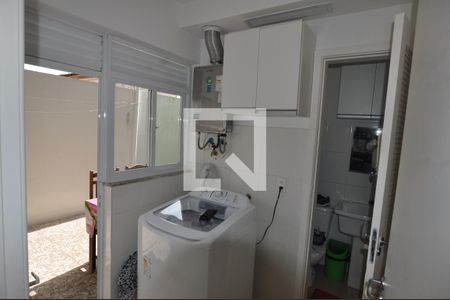 Casa à venda com 247m², 4 quartos e 4 vagasLavanderia