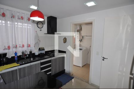 Casa à venda com 247m², 4 quartos e 4 vagasCozinha - Armários