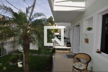 Casa à venda com 247m², 4 quartos e 4 vagas Casa à venda com 247m², 4 quartos e 4 vagasÁrea comum