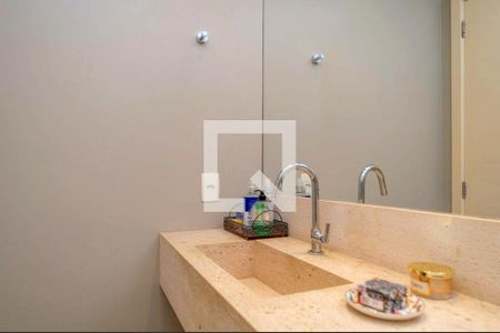 Casa à venda com 350m², 4 quartos e 4 vagas Casa à venda com 350m², 4 quartos e 4 vagasLavabo