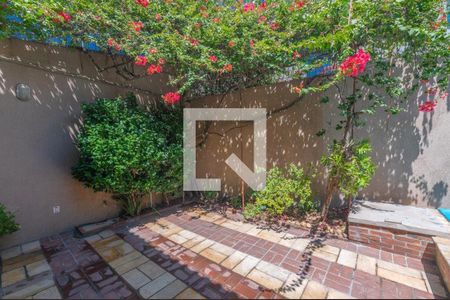 Casa à venda com 350m², 4 quartos e 4 vagas Casa à venda com 350m², 4 quartos e 4 vagasJardim