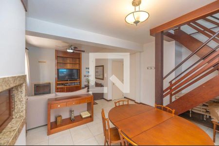 Casa à venda com 350m², 4 quartos e 4 vagas Casa à venda com 350m², 4 quartos e 4 vagasSala 4 - Churrasqueira