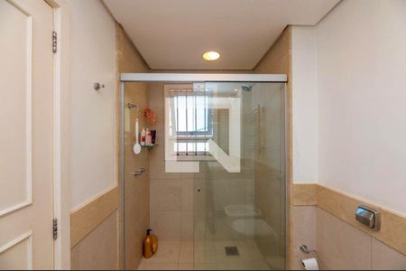 Casa à venda com 350m², 4 quartos e 4 vagas Casa à venda com 350m², 4 quartos e 4 vagasBanheiro da Suíte 1