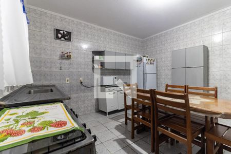 Casa à venda com 115m², 3 quartos e 2 vagas Casa à venda com 115m², 3 quartos e 2 vagasCozinha