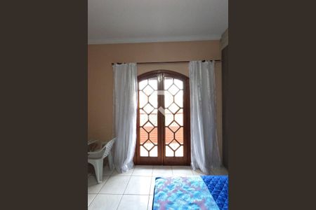 Casa à venda com 404m², 5 quartos e 4 vagasVista do quarto 2