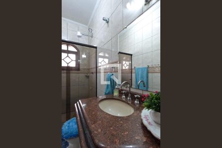 Casa à venda com 404m², 5 quartos e 4 vagasBanheiro 