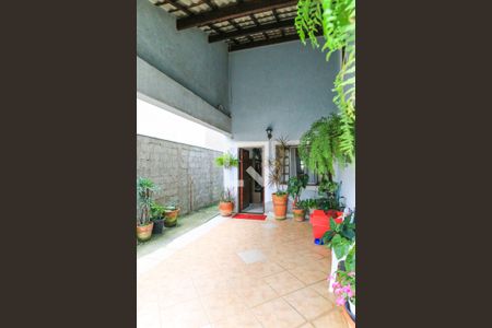 Casa para alugar com 225m², 2 quartos e 2 vagasGaragem / Quintal