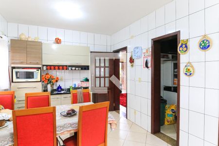 Casa para alugar com 225m², 2 quartos e 2 vagasCozinha