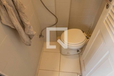 Apartamento à venda com 86m², 2 quartos e 1 vaga Apartamento à venda com 86m², 2 quartos e 1 vagaBanheiro de Serviço