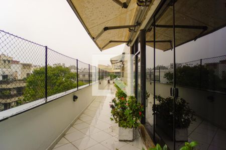 Apartamento à venda com 420m², 4 quartos e 2 vagas Apartamento à venda com 420m², 4 quartos e 2 vagasVaranda