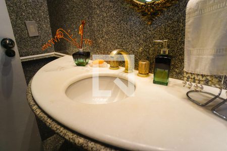 Apartamento à venda com 420m², 4 quartos e 2 vagas Apartamento à venda com 420m², 4 quartos e 2 vagasLavabo