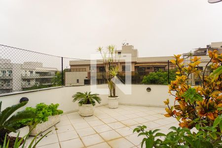 Apartamento à venda com 420m², 4 quartos e 2 vagas Apartamento à venda com 420m², 4 quartos e 2 vagasVaranda