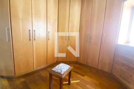 Casa de condomínio à venda com 420m², 4 quartos e 4 vagasCloset da suíte master