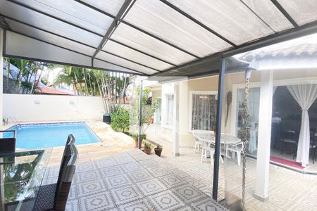 Casa de condomínio à venda com 420m², 4 quartos e 4 vagasChurrasqueira