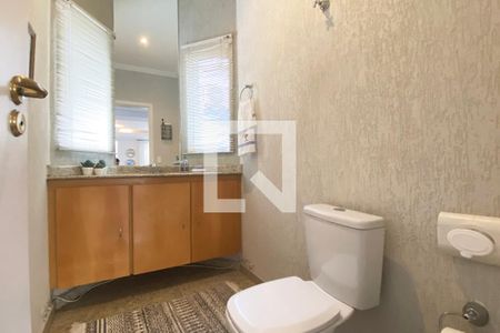 Casa de condomínio à venda com 420m², 4 quartos e 4 vagasLavabo