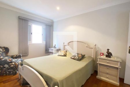 Casa de condomínio à venda com 420m², 4 quartos e 4 vagasSuíte 2