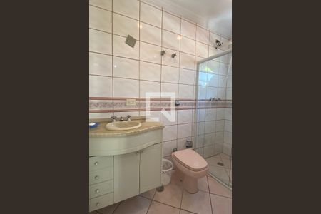 Casa de condomínio à venda com 420m², 4 quartos e 4 vagasBanheiro da Suíte 4