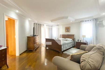 Casa de condomínio à venda com 420m², 4 quartos e 4 vagasSuíte master