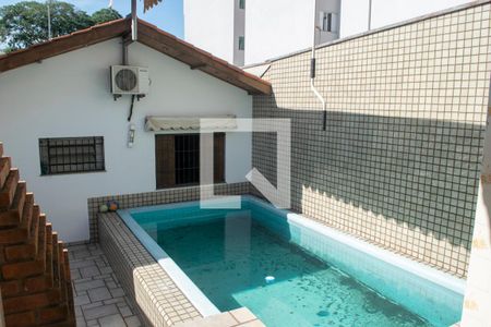 Casa à venda com 150m², 3 quartos e 3 vagas Casa à venda com 150m², 3 quartos e 3 vagasQuintal