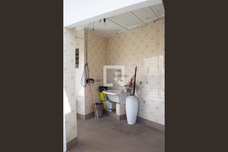 Casa à venda com 150m², 3 quartos e 3 vagas Casa à venda com 150m², 3 quartos e 3 vagasÁrea de Serviço