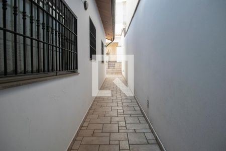 Casa à venda com 150m², 3 quartos e 3 vagas Casa à venda com 150m², 3 quartos e 3 vagasCorredor