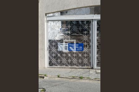 Casa à venda com 150m², 3 quartos e 3 vagas Casa à venda com 150m², 3 quartos e 3 vagasFachada