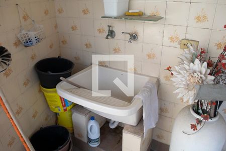 Casa à venda com 150m², 3 quartos e 3 vagas Casa à venda com 150m², 3 quartos e 3 vagasÁrea de Serviço