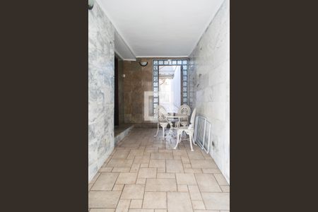 Casa à venda com 150m², 3 quartos e 3 vagas Casa à venda com 150m², 3 quartos e 3 vagasEntrada