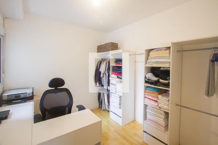 Apartamento à venda com 138m², 4 quartos e 2 vagasQuarto 2