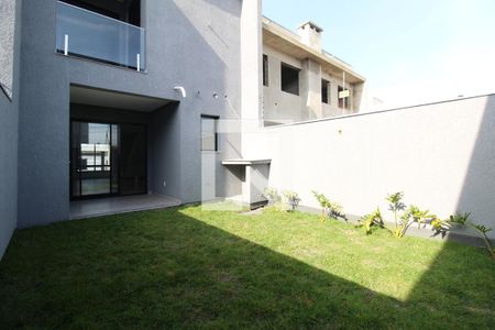 Casa à venda com 125m², 3 quartos e 2 vagasPátio Fundos