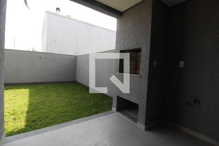 Casa à venda com 125m², 3 quartos e 2 vagasPátio Fundos