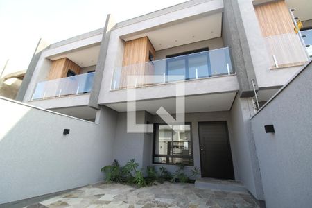 Casa à venda com 125m², 3 quartos e 2 vagasFachada