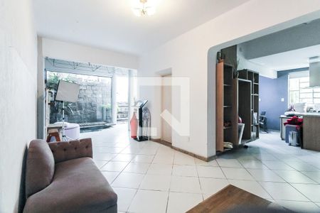 Casa à venda com 536m², 4 quartos e 2 vagasSala 1