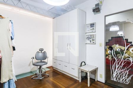 Casa à venda com 536m², 4 quartos e 2 vagasQuarto 1