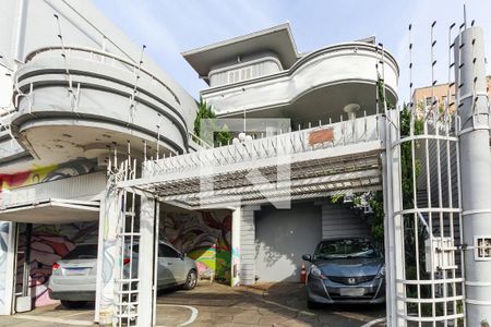 Casa à venda com 536m², 4 quartos e 2 vagasFachada