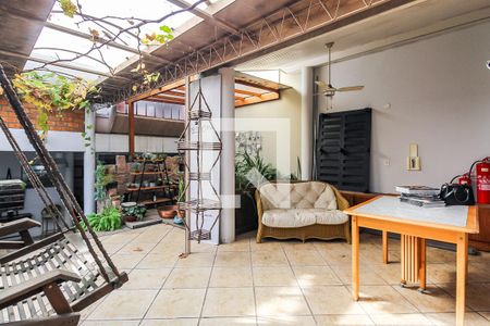 Casa à venda com 536m², 4 quartos e 2 vagasQuintal