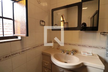 Casa à venda com 219m², 4 quartos e 3 vagasBanheiro Social