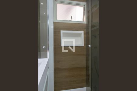 Banheiro de apartamento para alugar com 3 quartos, 100m² em Santa Teresinha, São Paulo