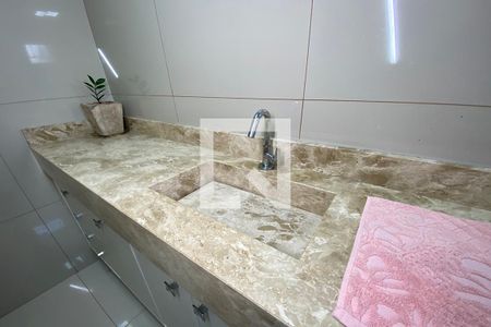 Casa à venda com 90m², 3 quartos e 1 vagaPia do Banheiro Social