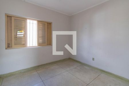 Casa à venda com 287m², 3 quartos e 2 vagas Casa à venda com 287m², 3 quartos e 2 vagasQuarto 2