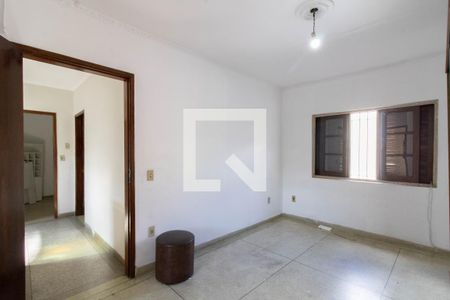 Casa à venda com 287m², 3 quartos e 2 vagas Casa à venda com 287m², 3 quartos e 2 vagasSuíte