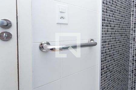 Apartamento à venda com 65m², 2 quartos e 1 vagaDetalhe do banheiro