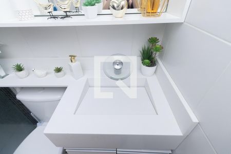 Apartamento à venda com 65m², 2 quartos e 1 vagaDetalhe do banheiro