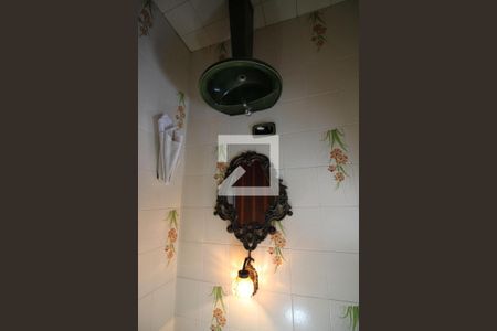 Casa à venda com 342m², 5 quartos e 4 vagasLavabo