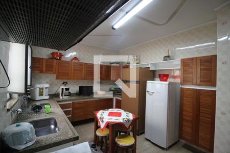 Casa à venda com 342m², 5 quartos e 4 vagasCozinha