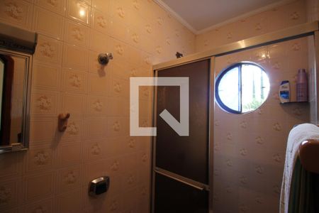 Casa à venda com 342m², 5 quartos e 4 vagasBanheiro da Suíte 2