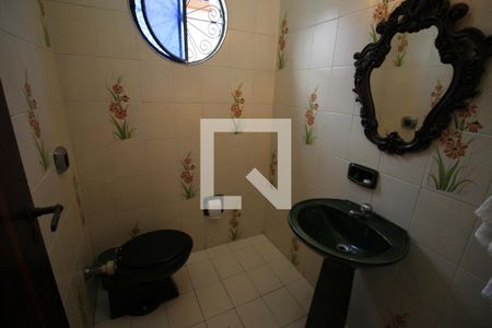 Casa à venda com 342m², 5 quartos e 4 vagasLavabo