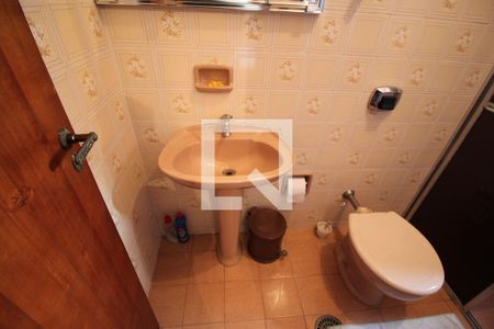 Casa à venda com 342m², 5 quartos e 4 vagasBanheiro da Suíte 2