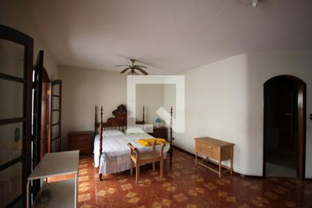 Casa à venda com 342m², 5 quartos e 4 vagasQuarto 1