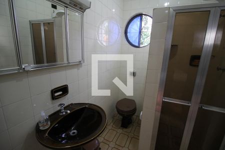 Casa à venda com 342m², 5 quartos e 4 vagasBanheiro da Suíte 3